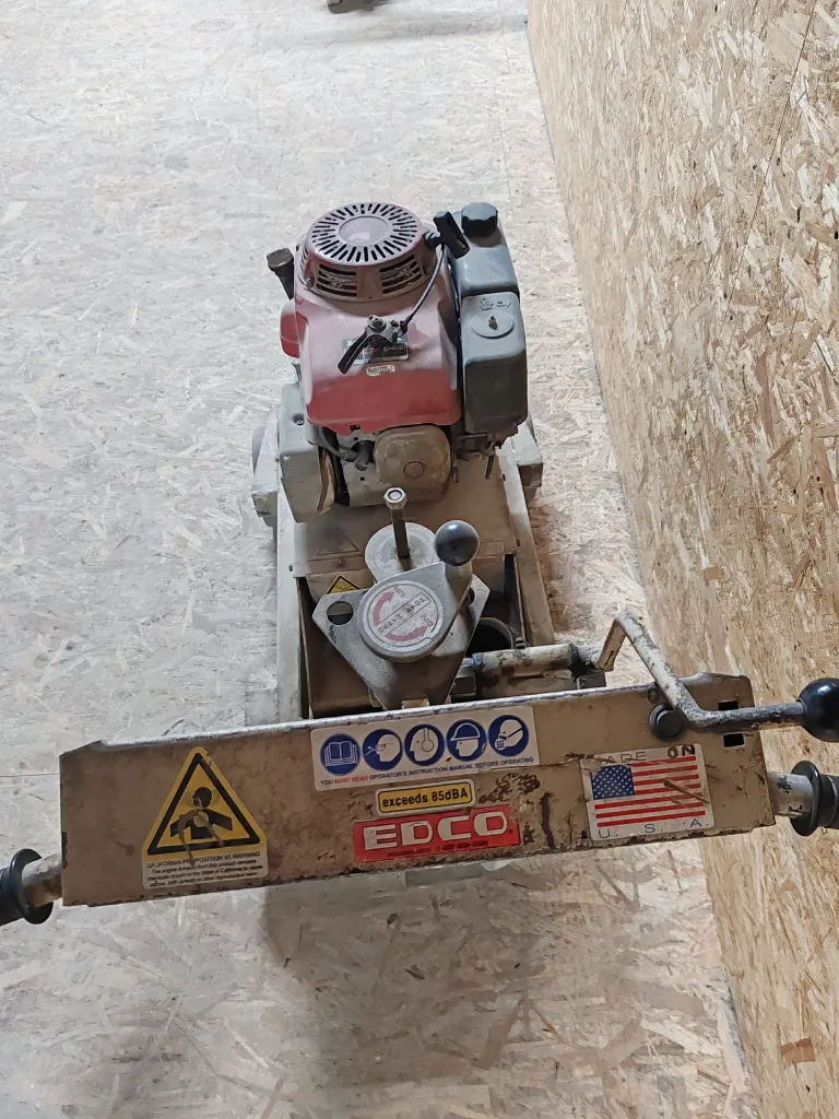 EDCO Petrol 8" Line Remover (Used) - view 3